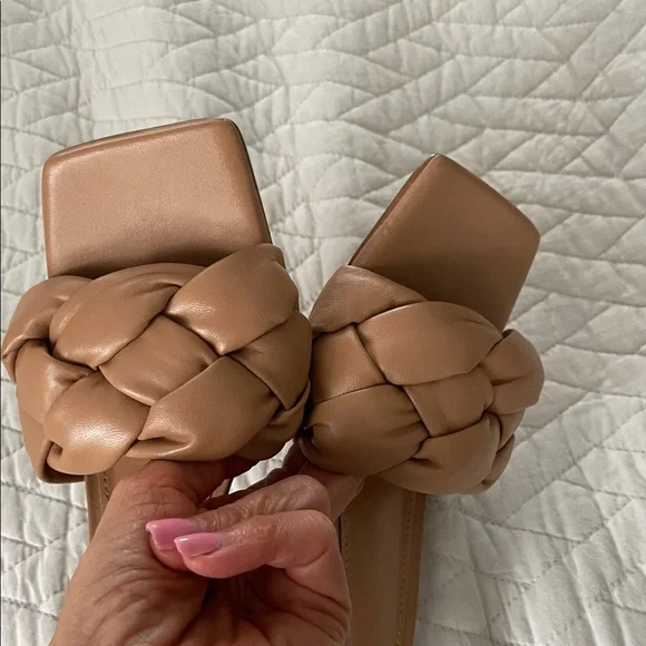 Marc Fisher Braided slide heels comfy and soft sz6.5 nude beige clean - Picture 5 of 5